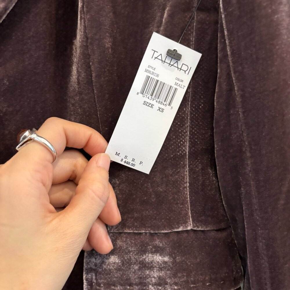 Tahari velvet blazer - Picture 3 of 4